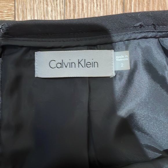 Calvin Klein winter pencil skirt - Picture 3 of 7